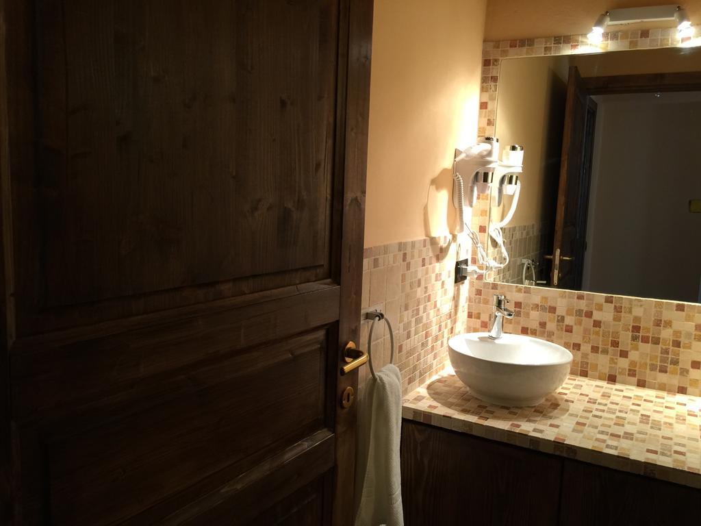 ミラノ カッシーナ バティバッコヴィラ 部屋 写真